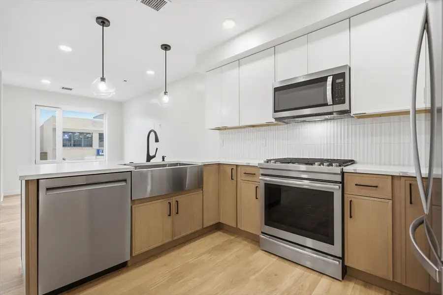 457 W Broadway #203, Boston, MA 02127 - #2