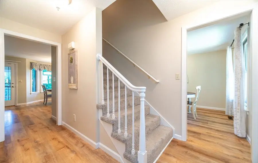7 Bunker Cir, East Longmeadow, MA 01108 - #2