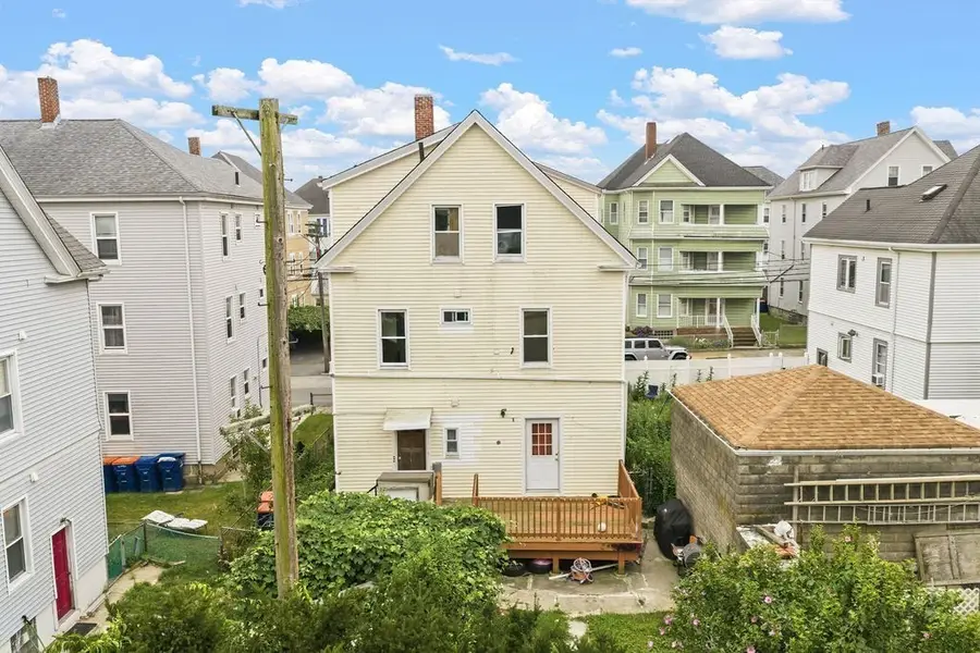 115 Thompson St, New Bedford, MA 02740 - #3