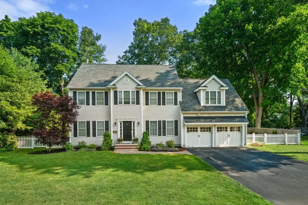 11 Shadow Ln, Wellesley, MA 02482 - #1