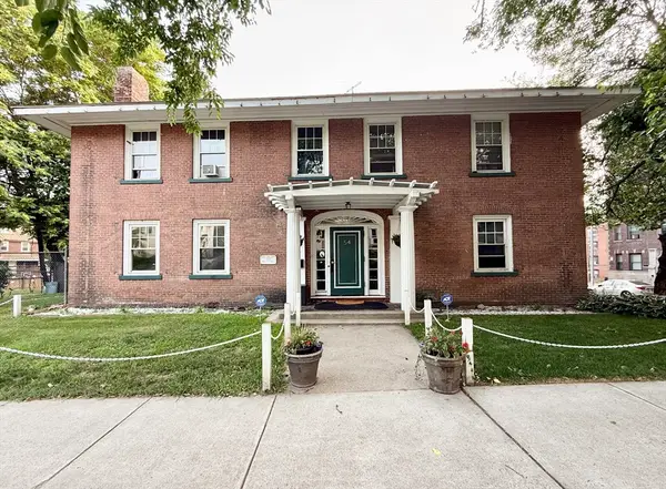 54 Ridgewood Pl, Springfield, MA 01105