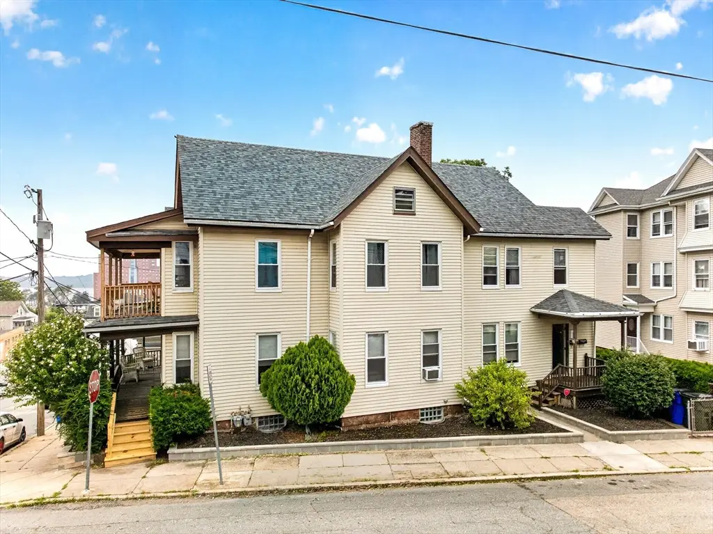 40 Lincoln Ave, Fall River, MA 02720 - #1