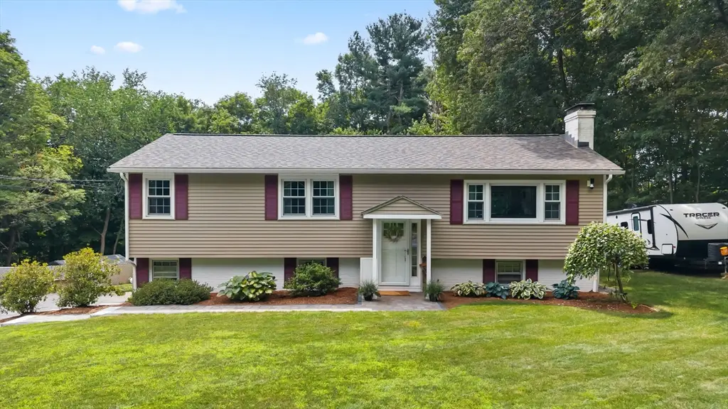 22 Barnard St, Shrewsbury, MA 01545 - #1