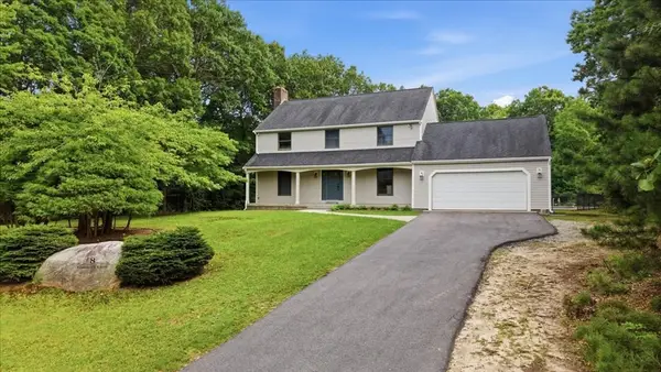 8 Tommy's Ln, Freetown, MA 02717