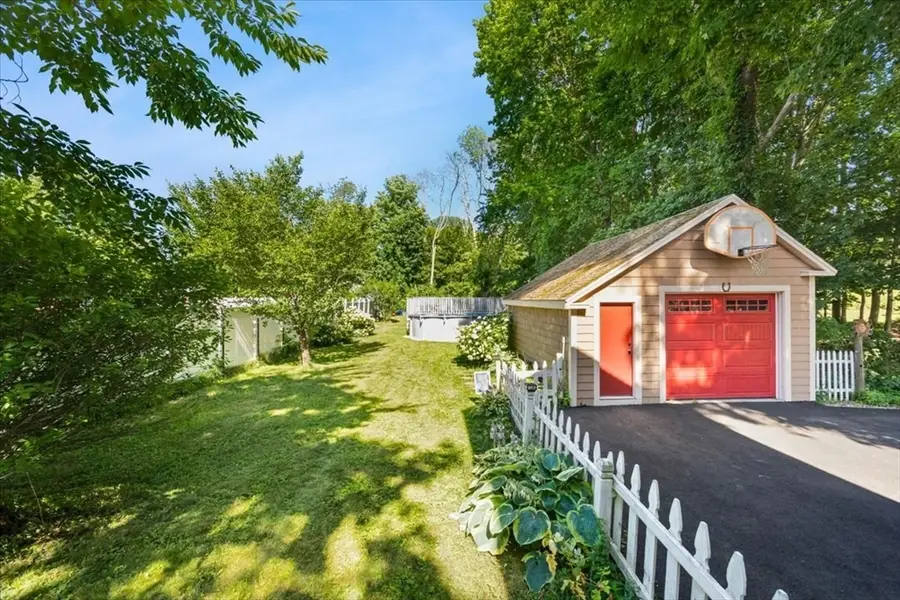 446 Plymouth St, Abington, MA 02351 - #3