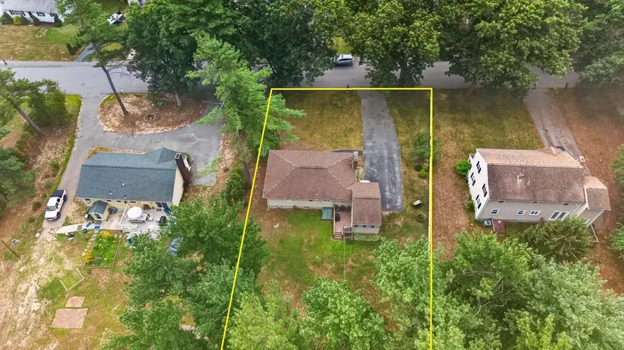 19 Pinehill St, Taunton, MA 02780 - #2