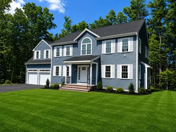 6 Clarendon Circle, Holbrook, MA 02343