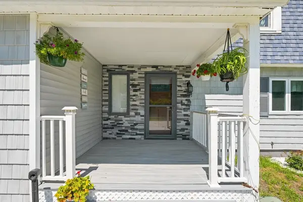 96 I St, Dracut, MA 01826
