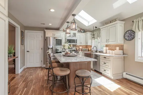 8 Cherrywood Lane #8, Franklin, MA 02038