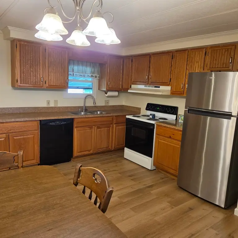 10 Clayton Drive, West Springfield, MA 01089 - #2