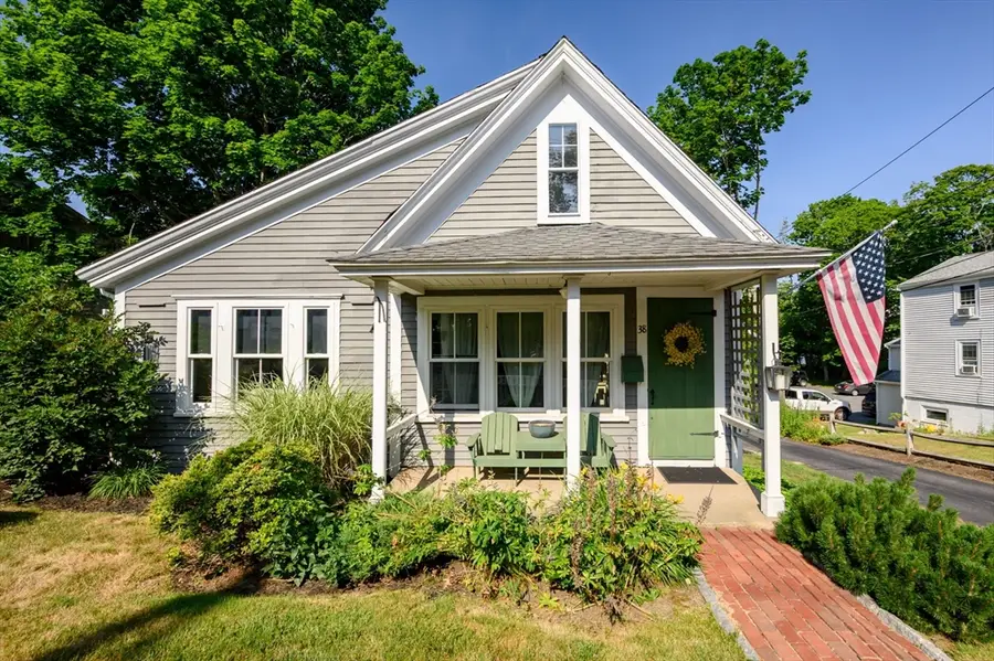 38 Summer St, Kingston, MA 02364 - #2