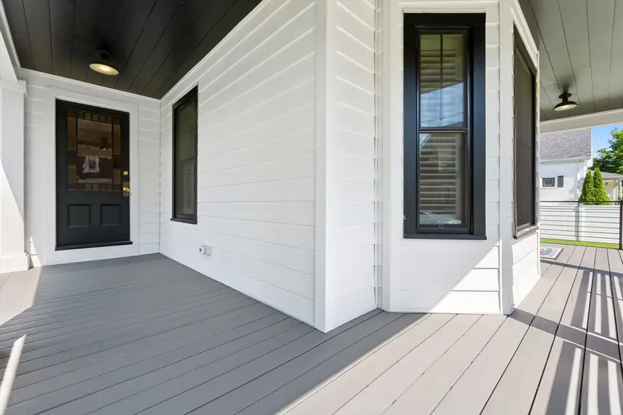 13 Pleasant St, Hamilton, MA 01982 - #3