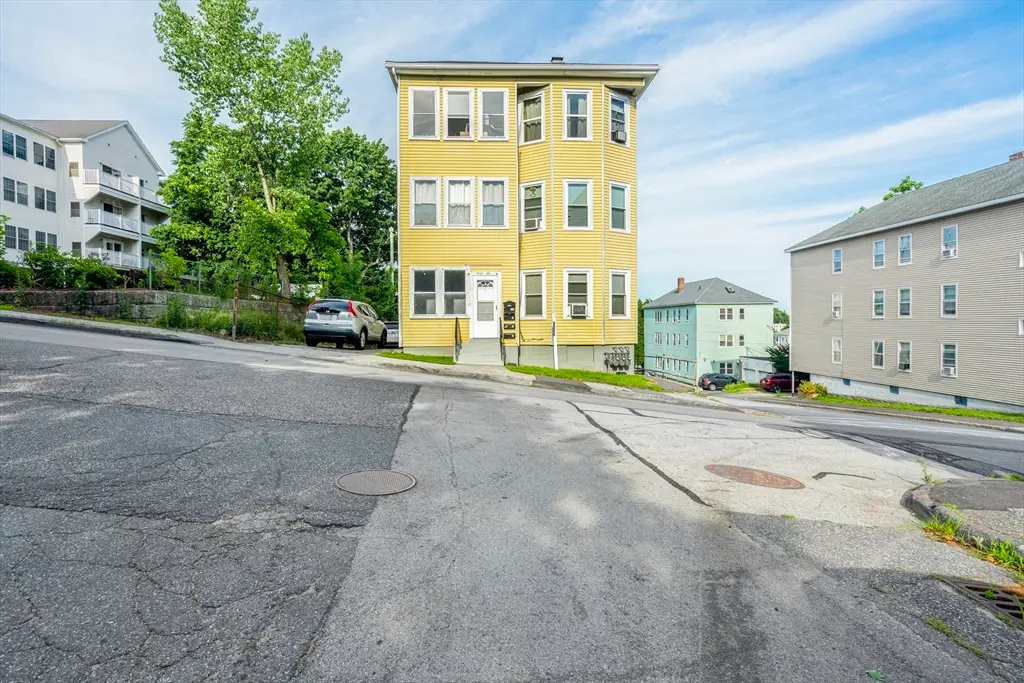 42 Adams St, Worcester, MA 01604 - #1