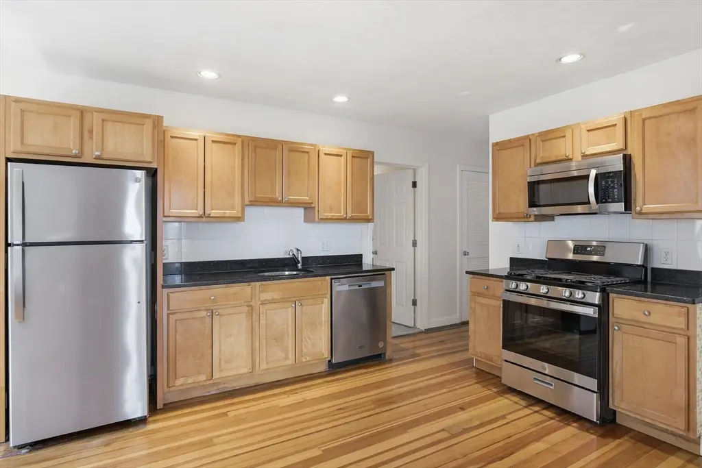 41 Harbor St #4, Salem, MA 01970 - #1