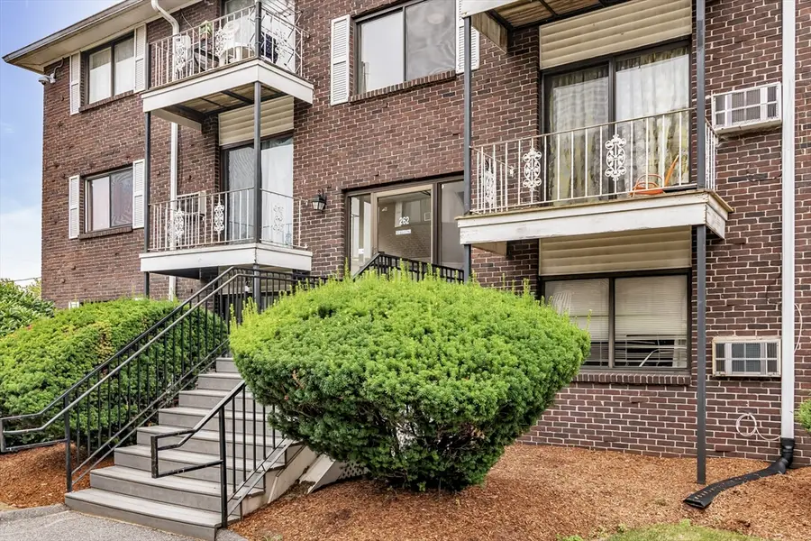 262 E Haverhill St #2, Lawrence, MA 01841 - #2