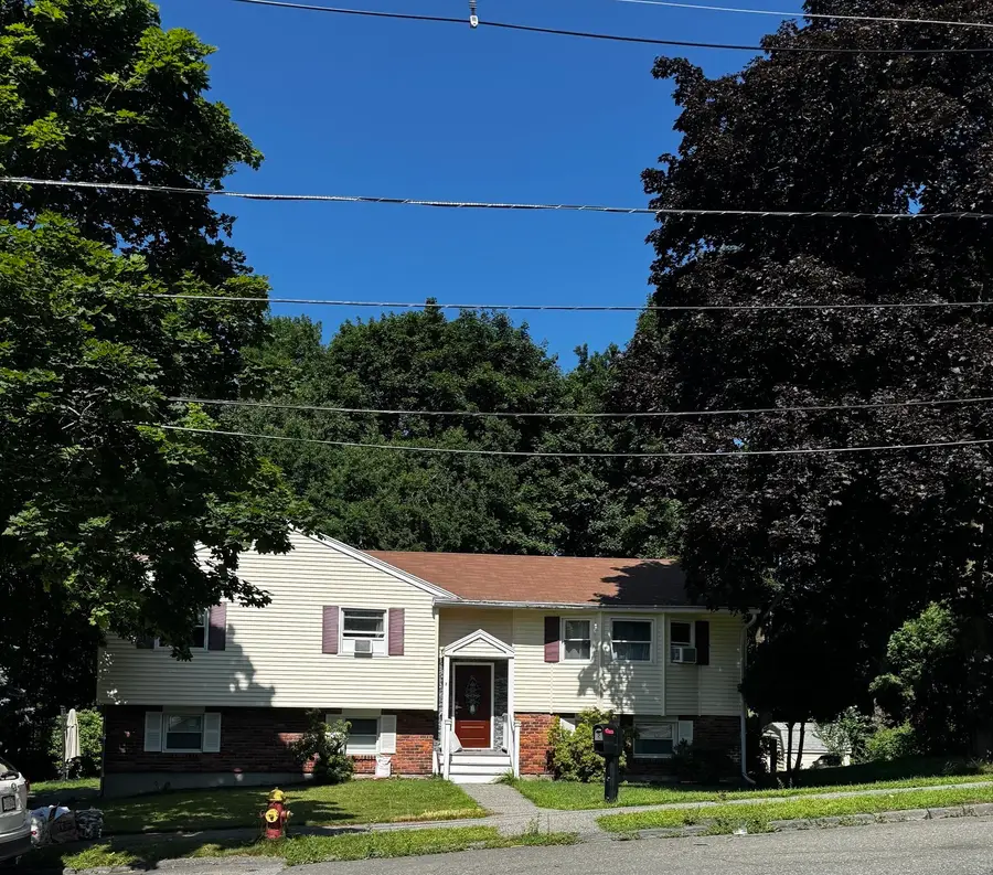 2 Yale St, Peabody, MA 01960 - #2