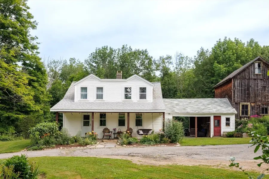 73 E Baylies Rd, Charlton, MA 01507 - #3
