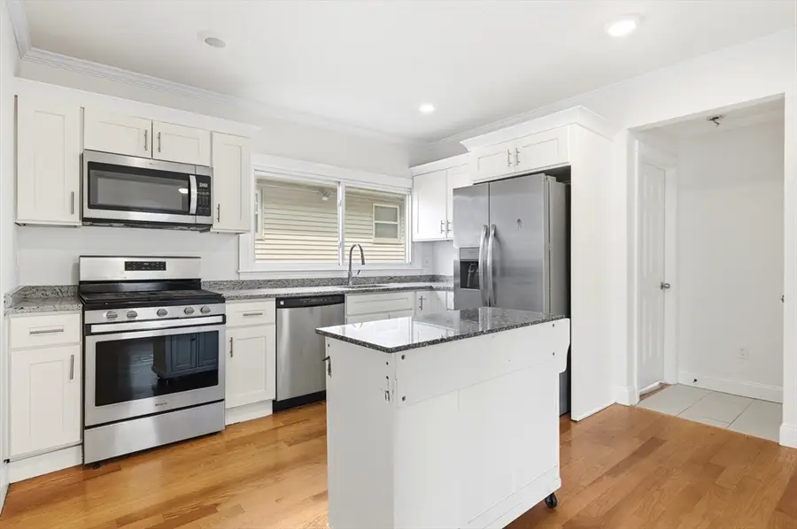 23 Thorndike St, Revere, MA 02151 - #3