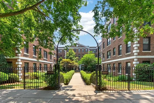 66 Queensberry Street #319, Boston, MA 02215