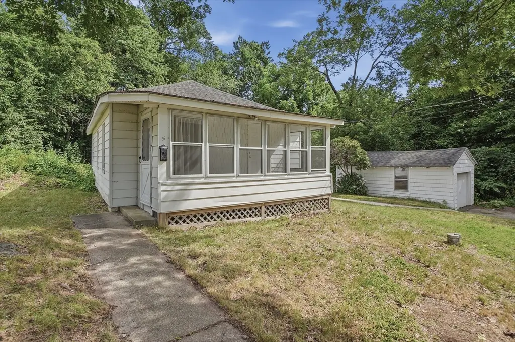 5 Wildwood Road, Millbury, MA 01527 - #1