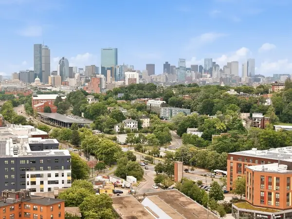 21 Lamartine St #3, Boston, MA 02130