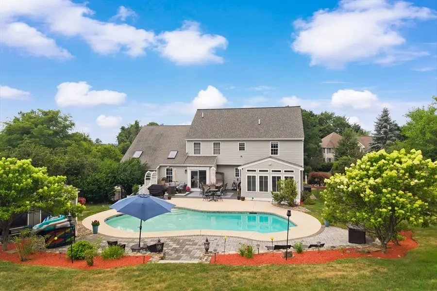 24 Sheridan Ln, Tewksbury, MA 01876 - #3