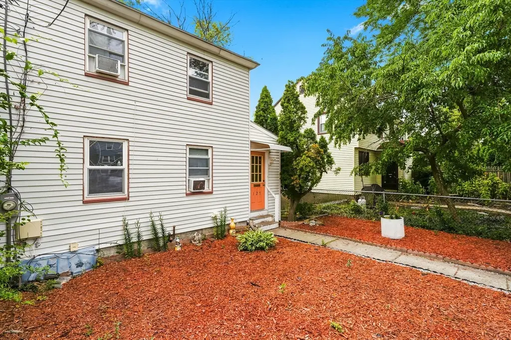 127 Sunnyside Ave, Arlington, MA 02474 - #1