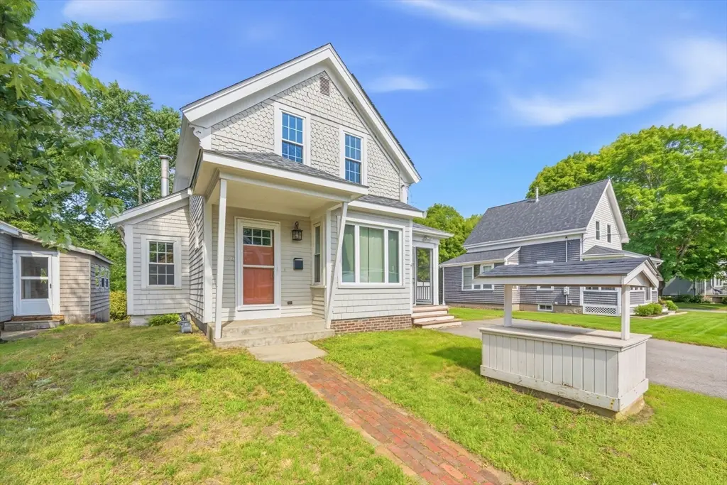 16 Linwood St, Holbrook, MA 02343 - #1
