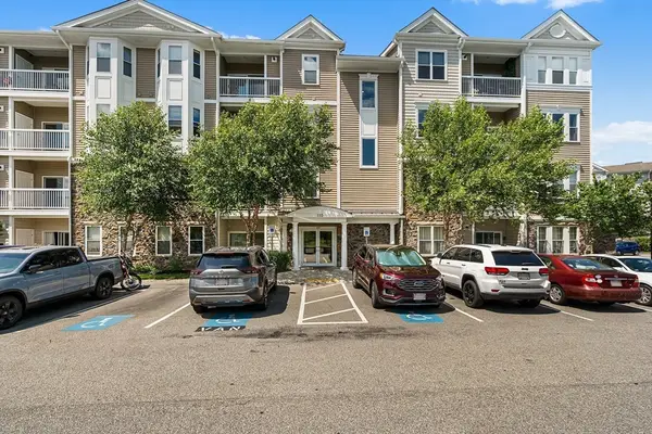 110 Trotter Rd #2412, Weymouth, MA 02190