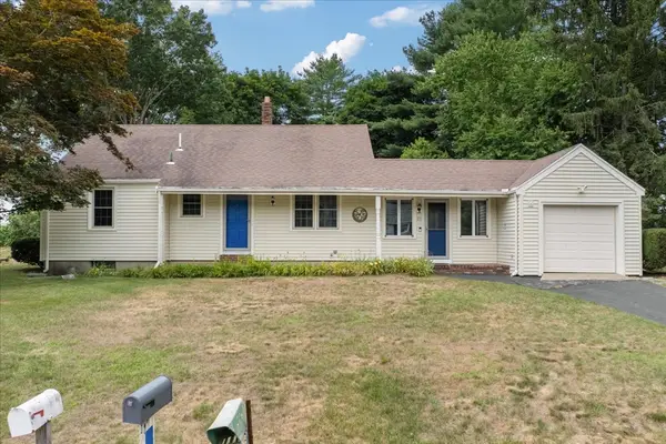 23 Meadow Brook Rd, Raynham, MA 02767