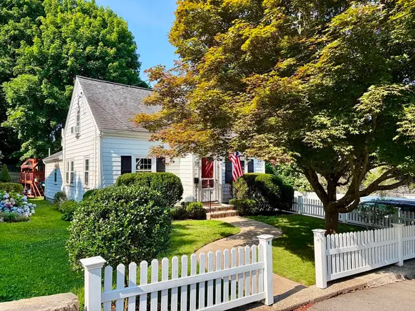 39 Fisher Street, Westwood, MA 02090