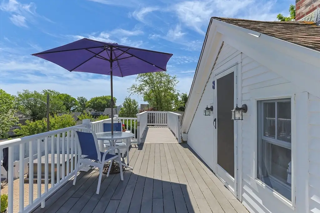 15 Cottage St #8, Provincetown, MA 02657 - #1
