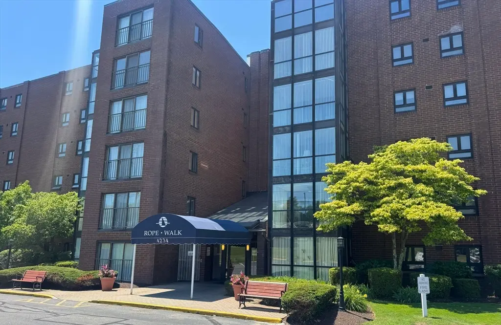 4234 N Main St #5A5, Fall River, MA 02720 - #1