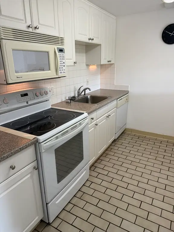 96 Old Colony Ave #355, East Taunton, MA 02718 - #3