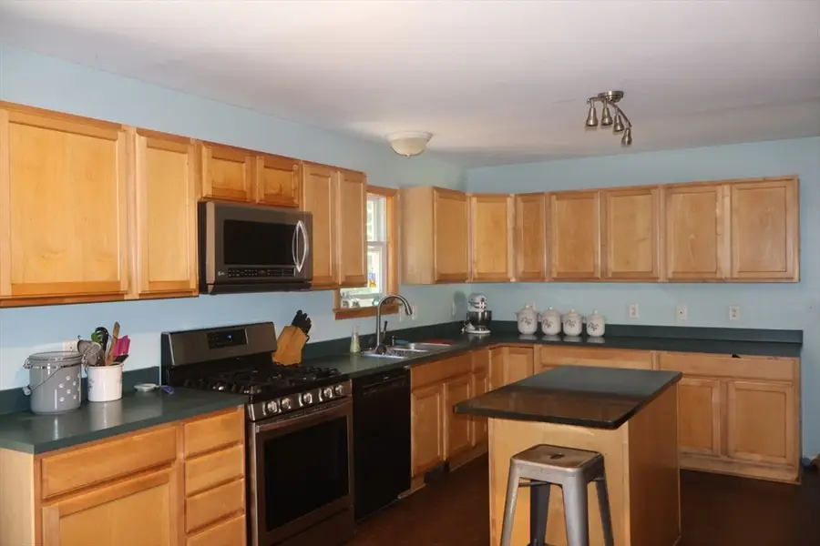 58 Brian Cir, Northbridge, MA 01534 - #3