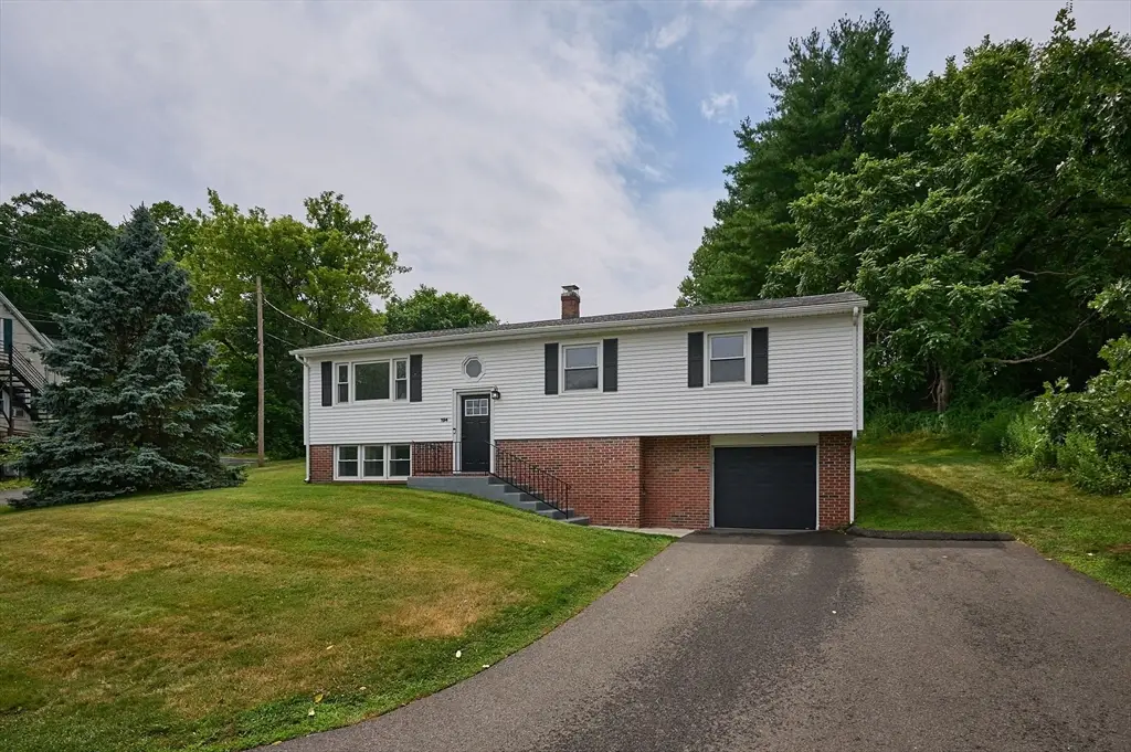 194 Pleasant St, East Longmeadow, MA 01028 - #1