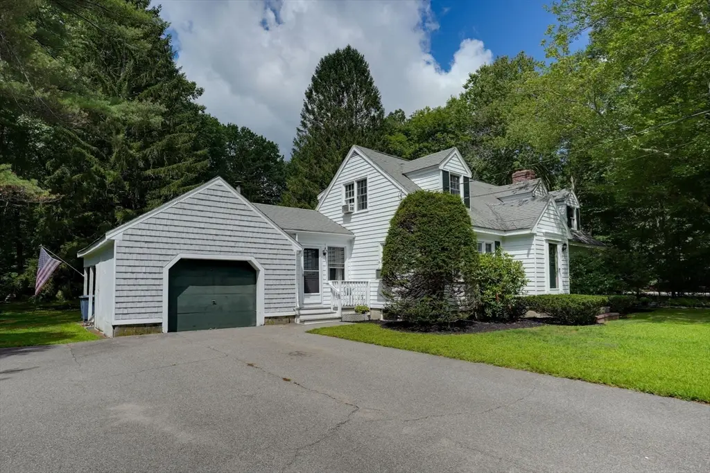 141 Holliston St, Medway, MA 02053 - #1