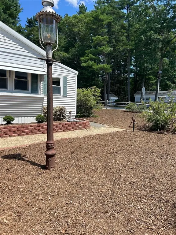 28 Maplewood Drive, Halifax, MA 02338