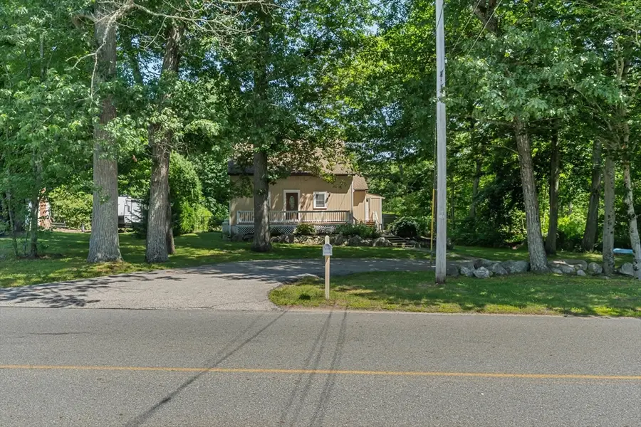 93 Pine St, Leicester, MA 01524 - #3