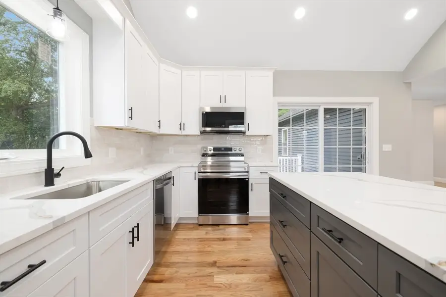 5 Colfall St, Seekonk, MA 02771 - #2