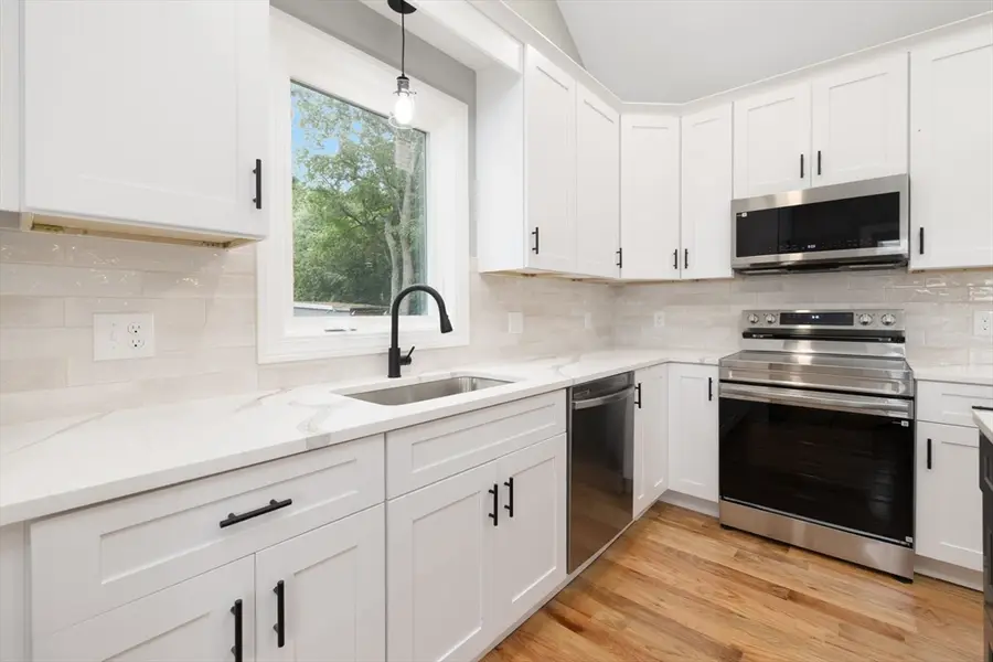 5 Colfall St, Seekonk, MA 02771 - #3