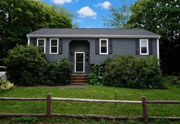 24 Oconnor St, Taunton, MA 02718
