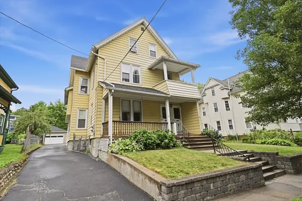 108 Grape St, Chicopee, MA 01013
