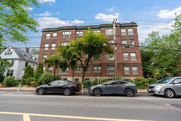 52 Garden St #B2, Cambridge, MA 02138