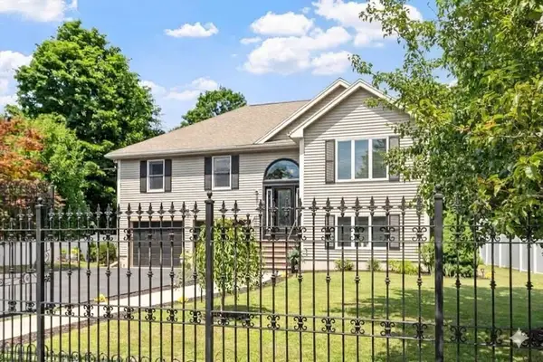 33 Highland Avenue, Saugus, MA 01906