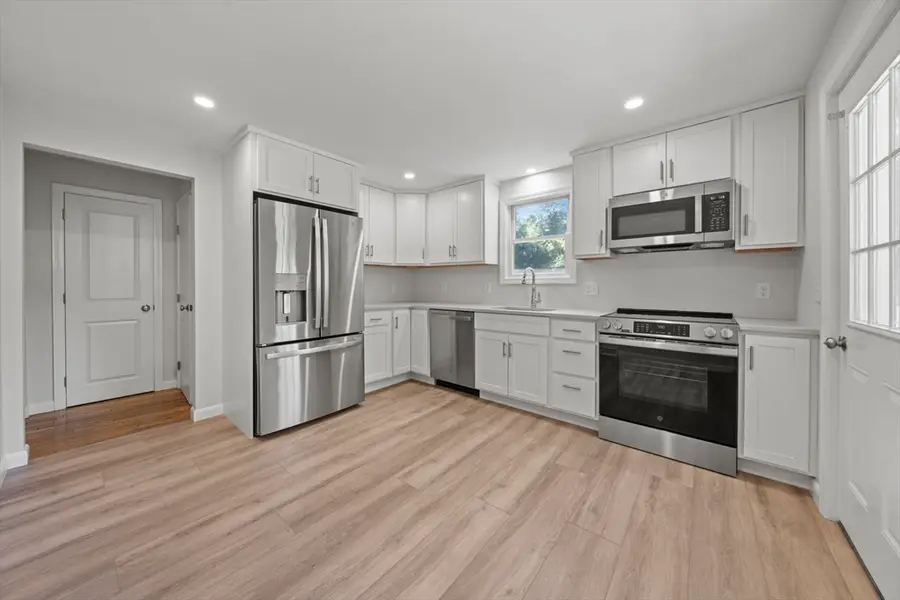 543 Cross St, Bridgewater, MA 02324 - #2