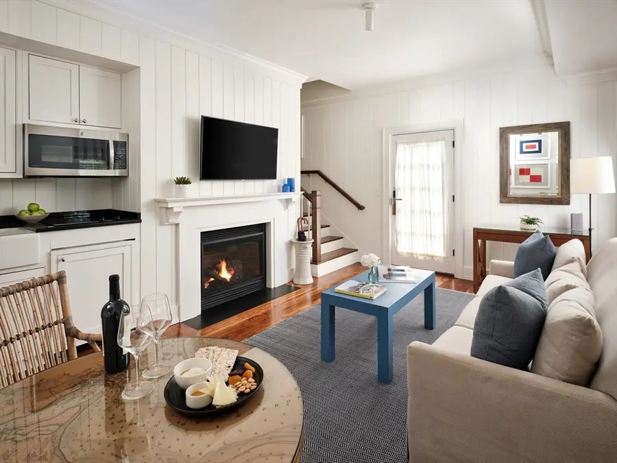 131 North Water St-huxford Cottage #96, Edgartown, MA 02539 - #3