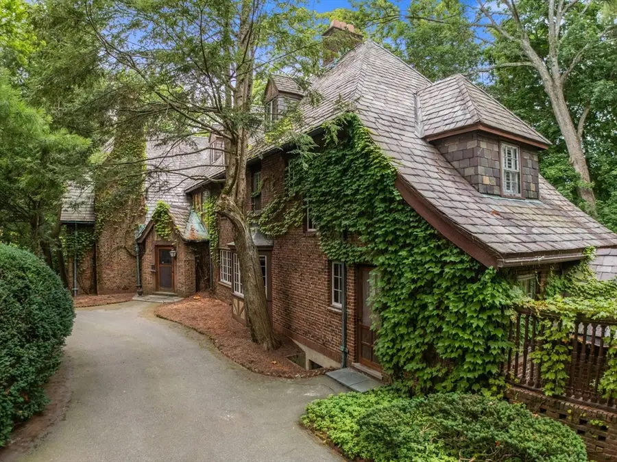 25 Hillside Rd, Wellesley, MA 02481 - #3