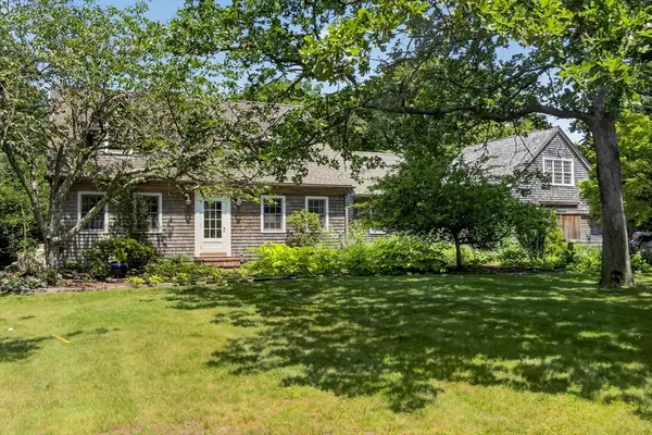 205 Meetinghouse Way, Edgartown, MA 02539