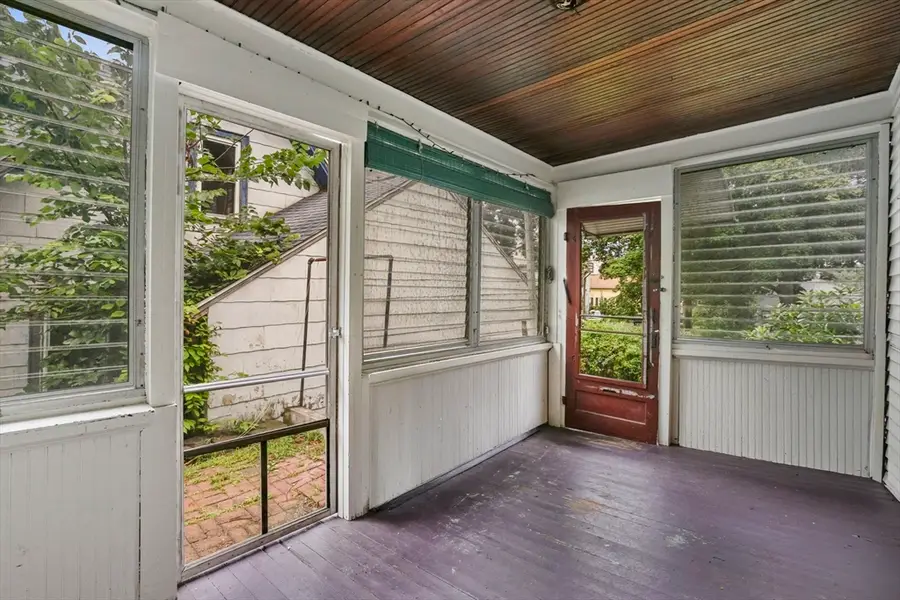 138 4th St, Turners Falls, MA 01376 - #3